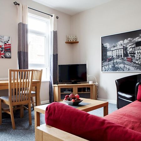 לונדון Madison Hill - Bedford Hill 1 - One Bedroom Flat מראה חיצוני תמונה